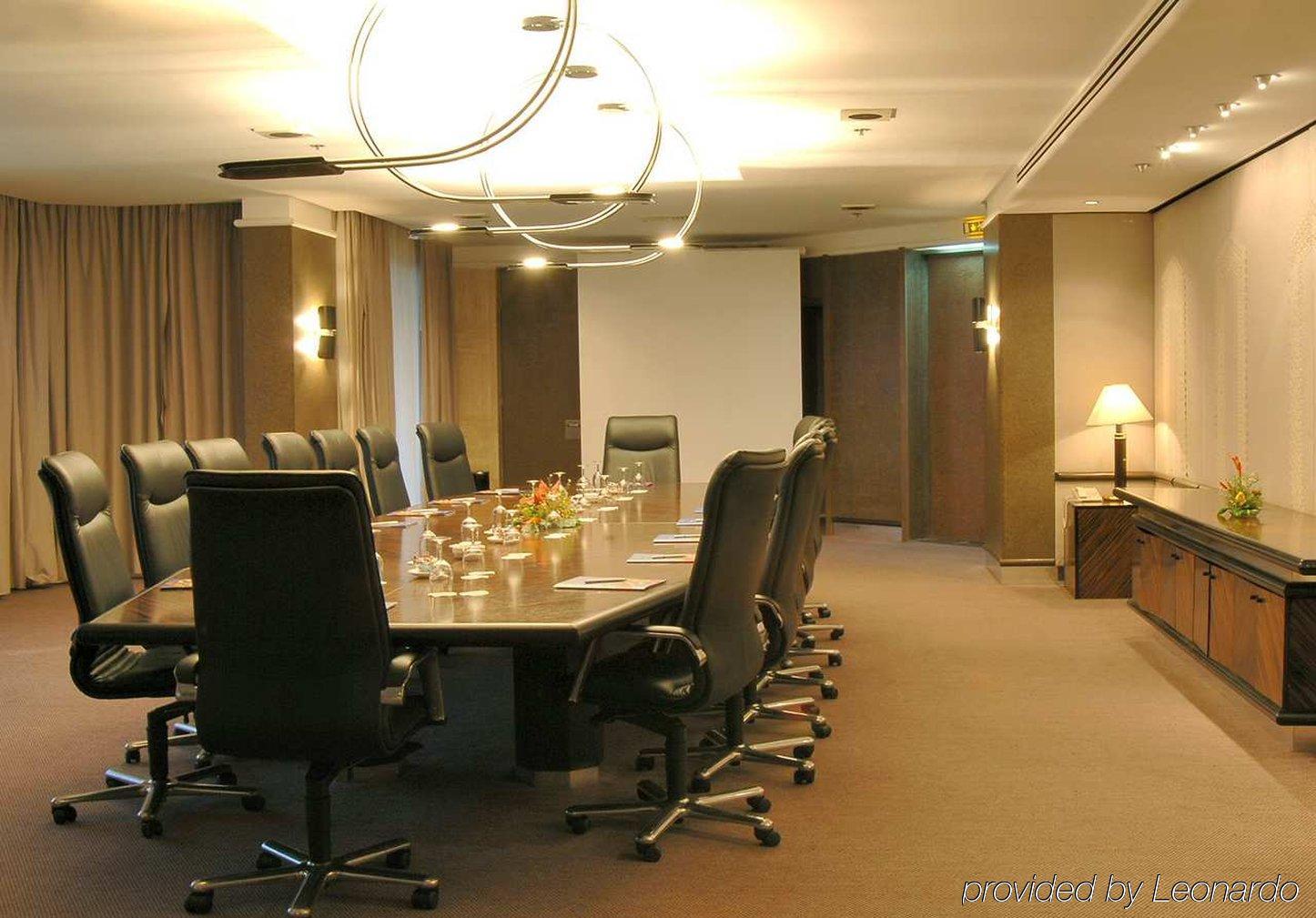 Hotel Hilton Yaoundé Facilidades foto